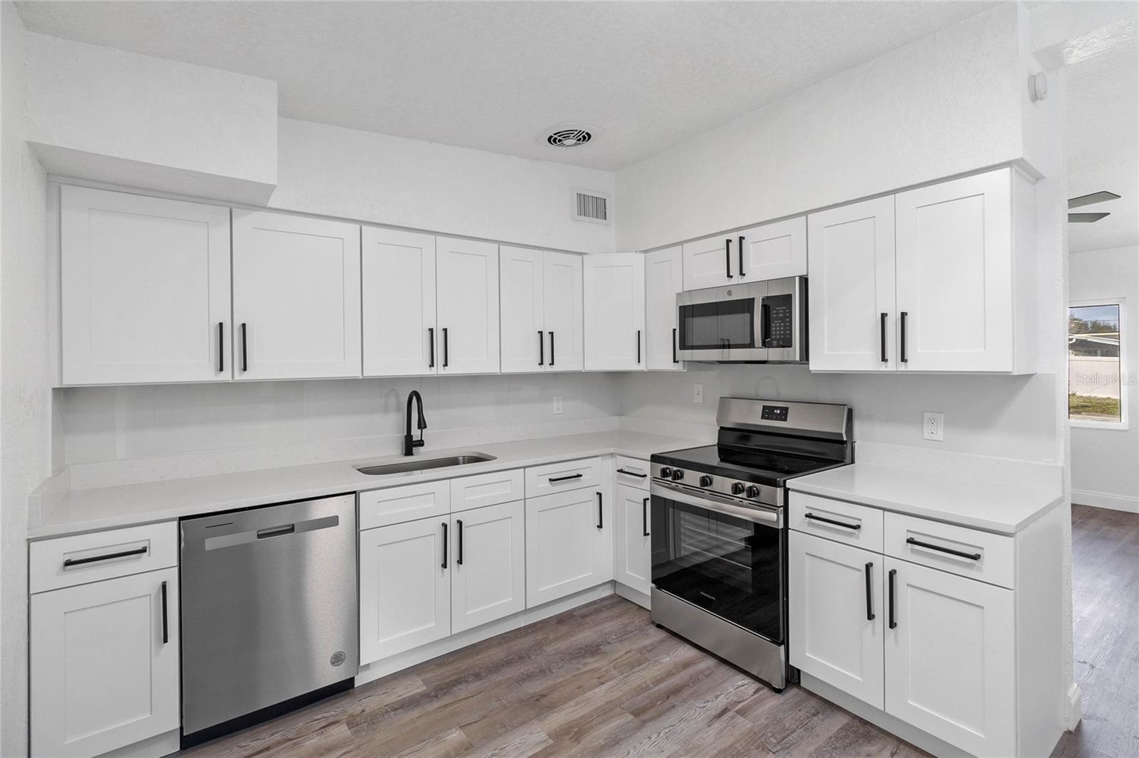 180 N CHRISTMAS HILL RD, TITUSVILLE, FL, 32796