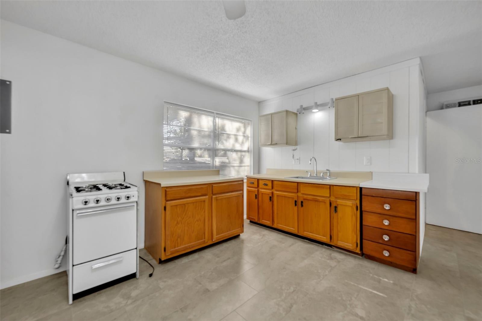 3 MADERA RD, DEBARY, FL, 32713