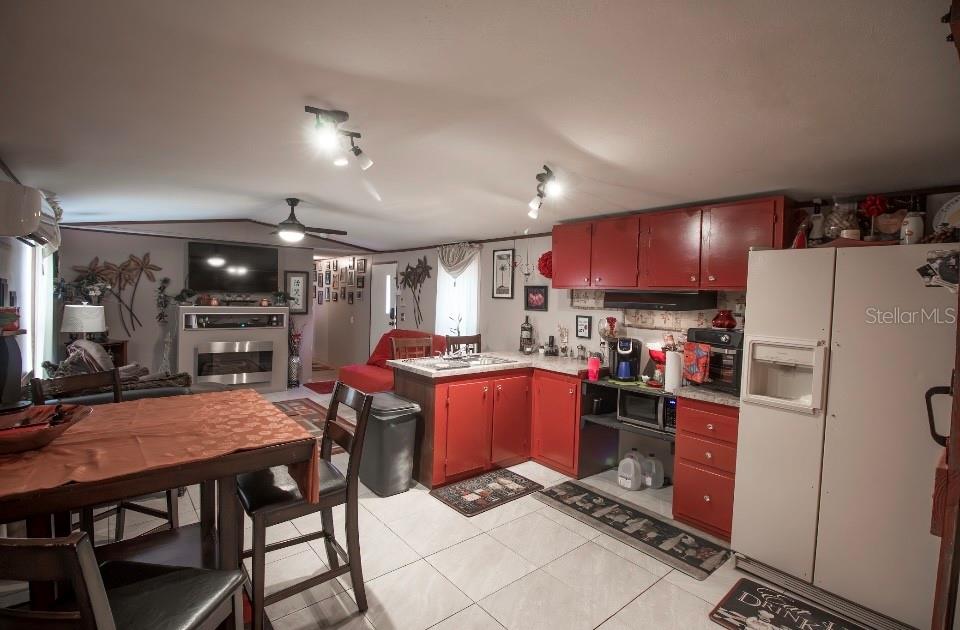 110 RABBIT TRACK RD, SATSUMA, FL, 32189