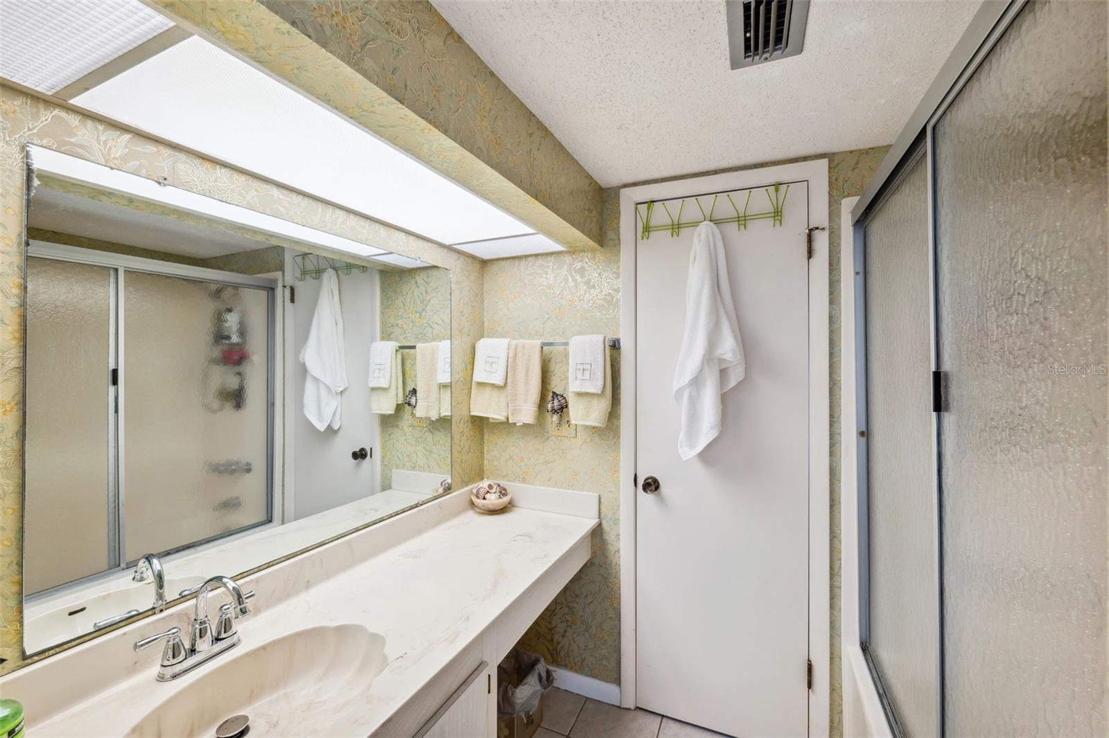 345 MEDALLION BLVD #C, MADEIRA BEACH, FL, 33708
