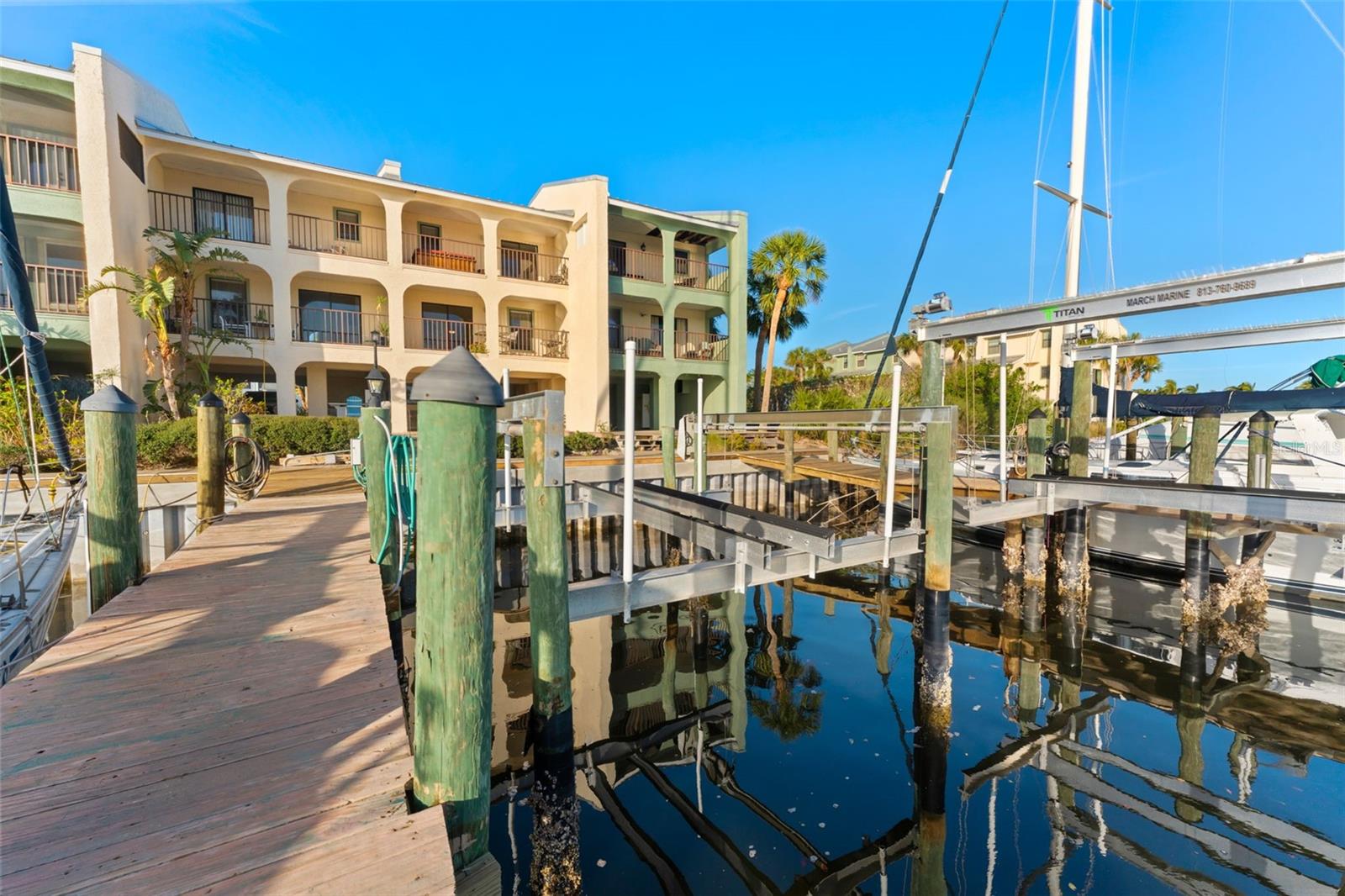 907 BAHIA DEL SOL DR, RUSKIN, FL, 33570