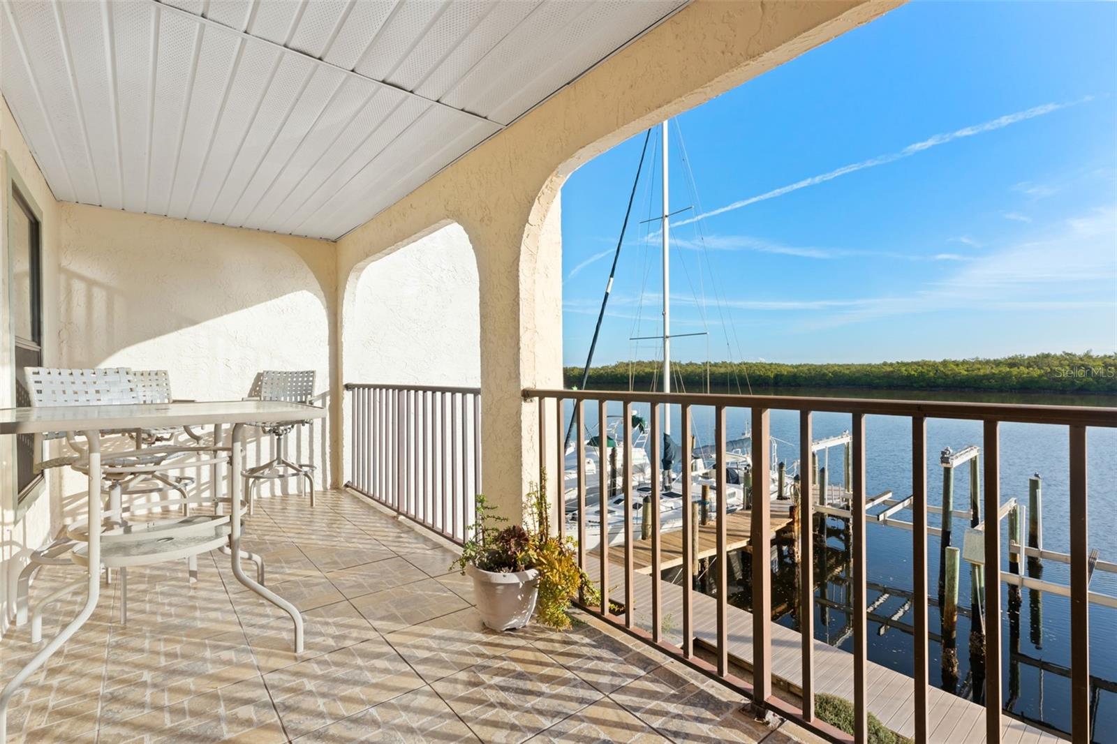 907 BAHIA DEL SOL DR, RUSKIN, FL, 33570
