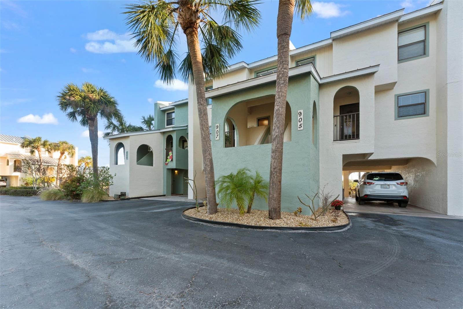 907 BAHIA DEL SOL DR, RUSKIN, FL, 33570