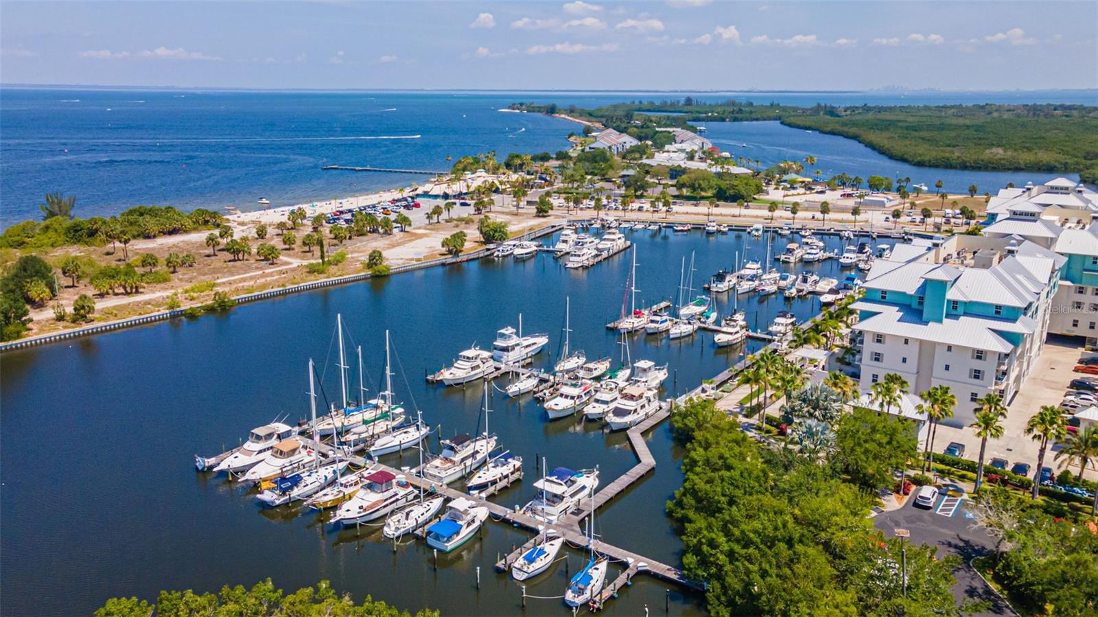 907 BAHIA DEL SOL DR, RUSKIN, FL, 33570