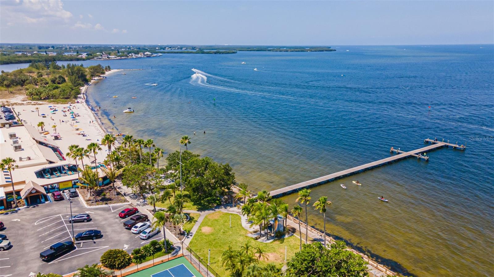 907 BAHIA DEL SOL DR, RUSKIN, FL, 33570