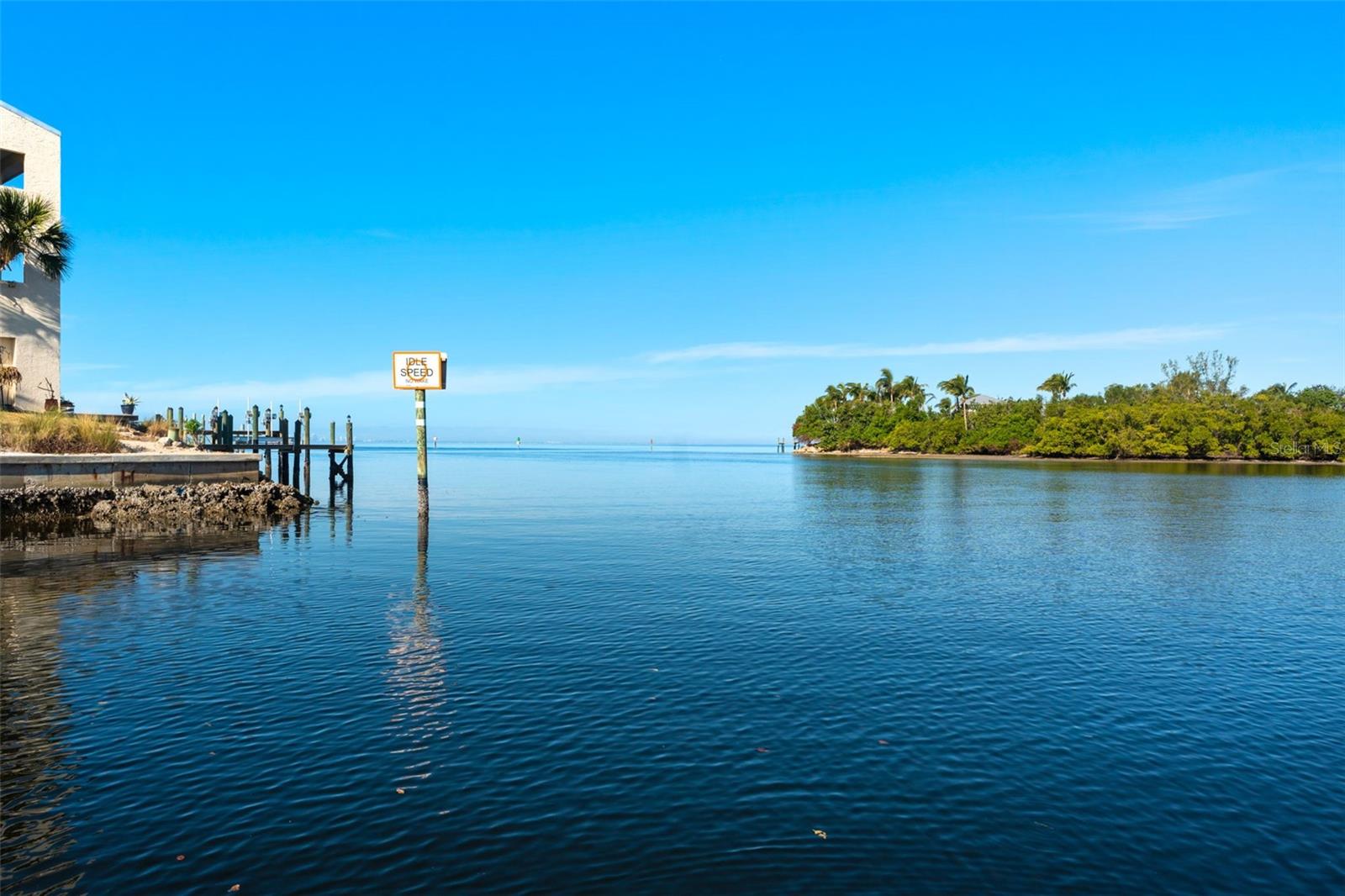 907 BAHIA DEL SOL DR, RUSKIN, FL, 33570