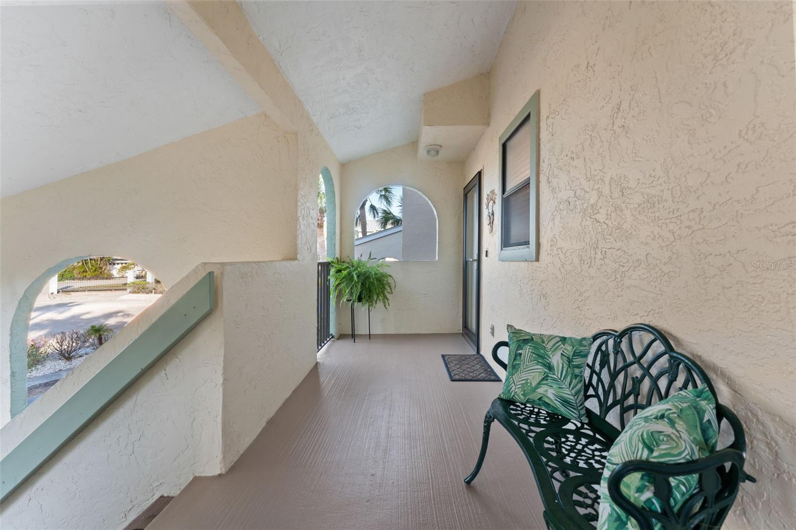 907 BAHIA DEL SOL DR, RUSKIN, FL, 33570