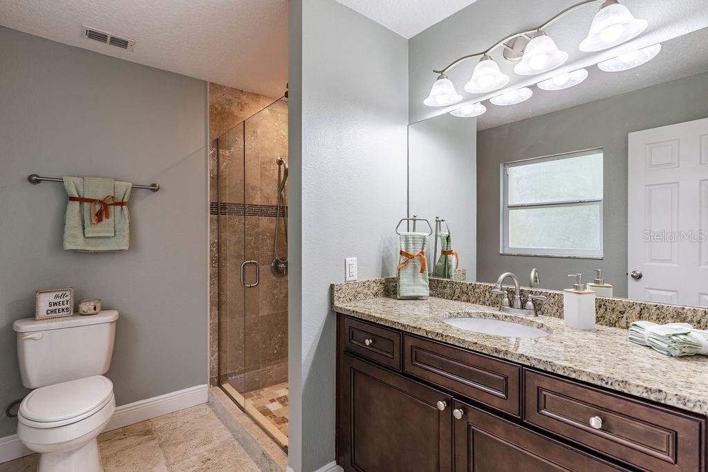 1001 MICHELLE CT, TAVARES, FL, 32778