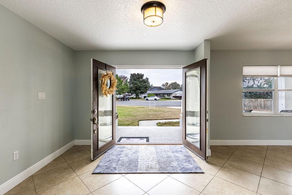 1001 MICHELLE CT, TAVARES, FL, 32778