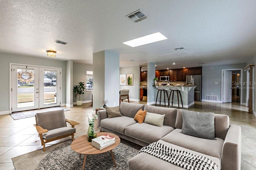 1001 MICHELLE CT, TAVARES, FL, 32778