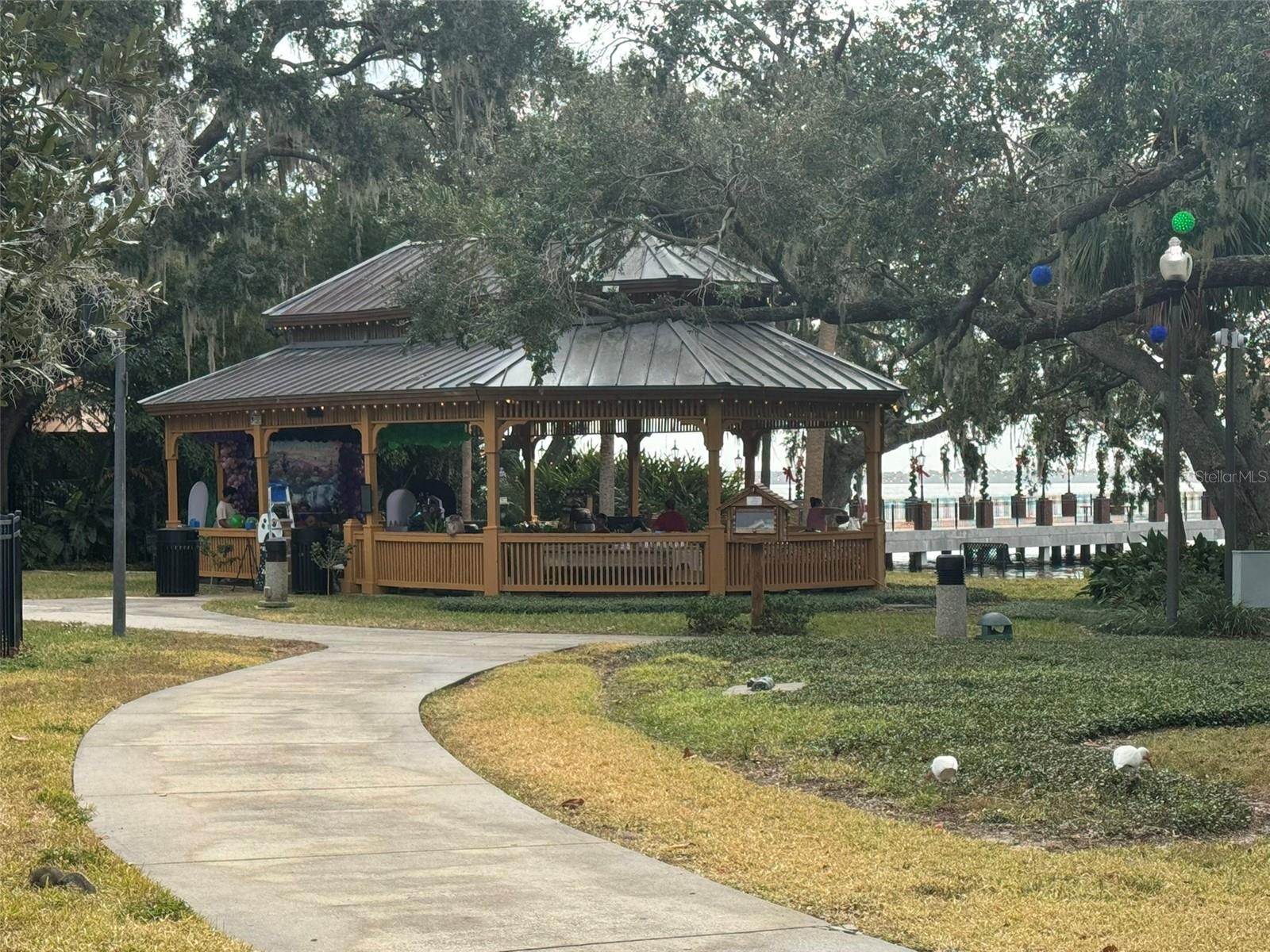 1001 MICHELLE CT, TAVARES, FL, 32778