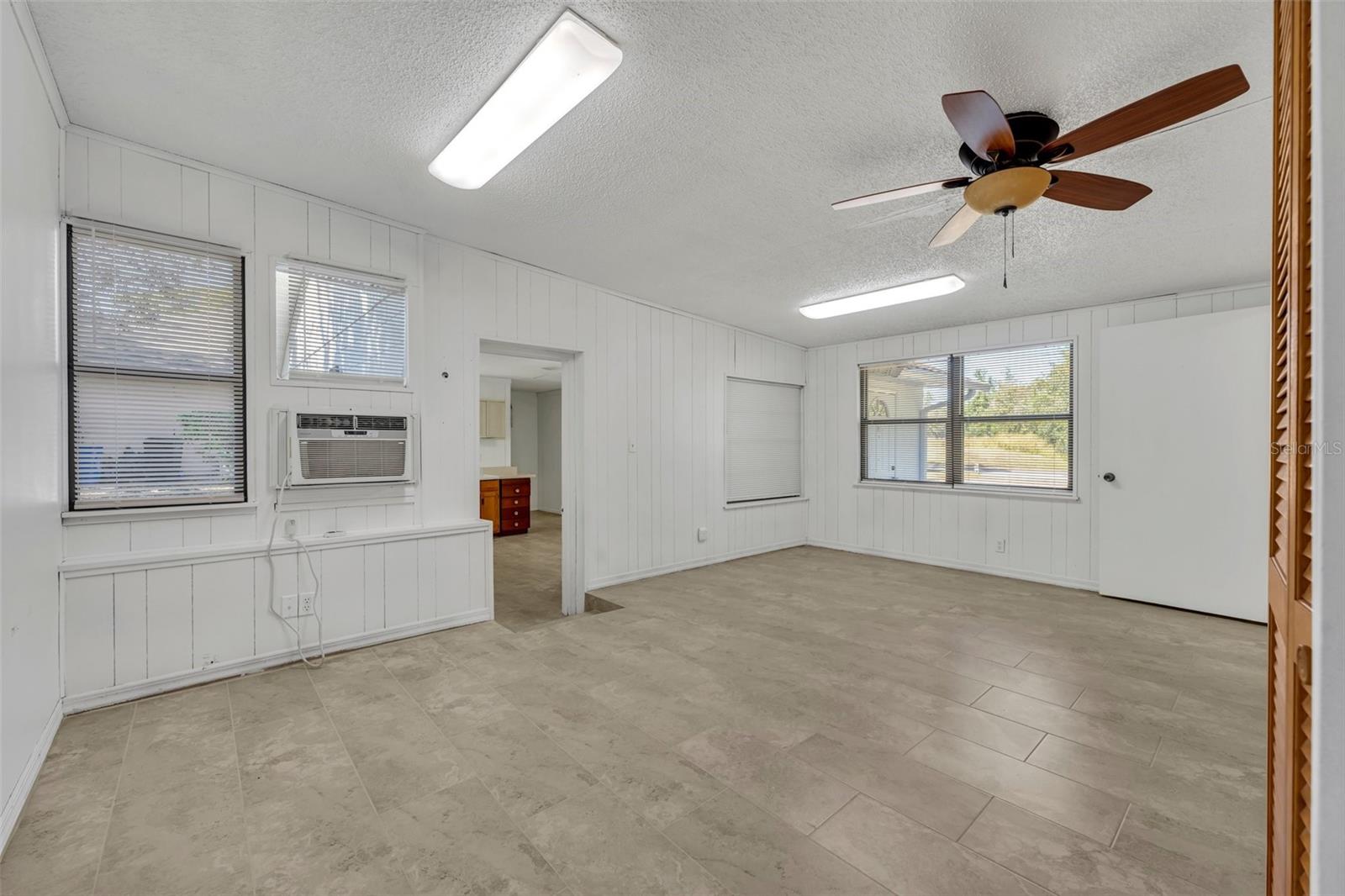 3 MADERA RD #B, DEBARY, FL, 32713