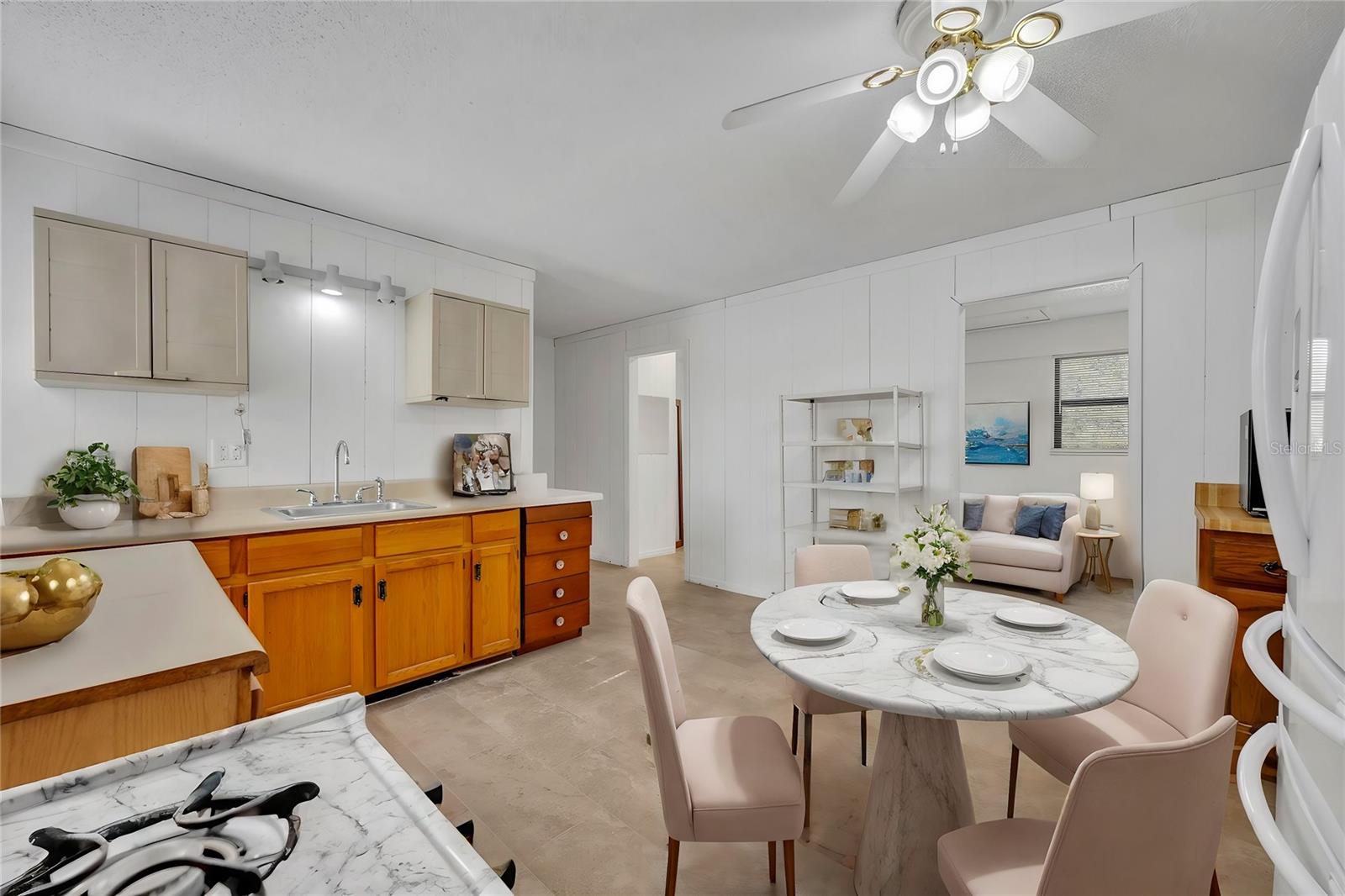 3 MADERA RD #B, DEBARY, FL, 32713