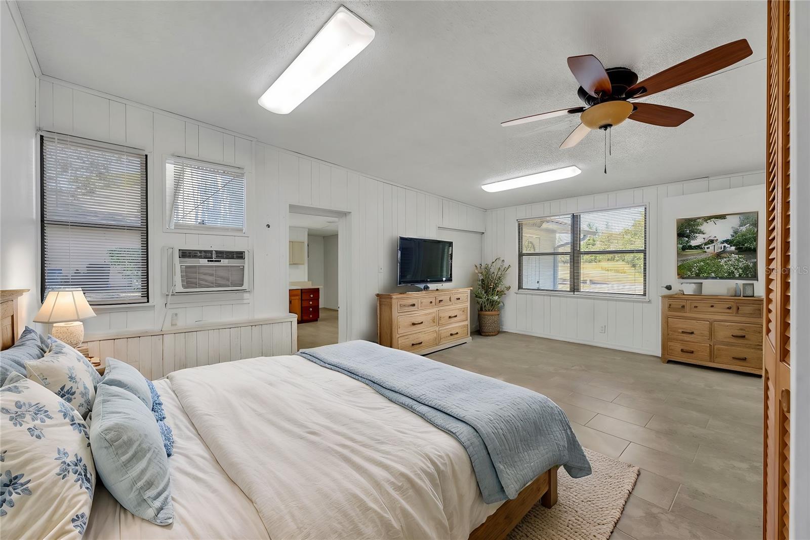 3 MADERA RD #B, DEBARY, FL, 32713