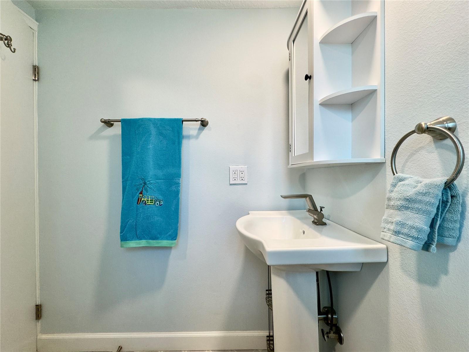 1541 N OCEAN SHORE BLVD #B, FLAGLER BEACH, FL, 32136