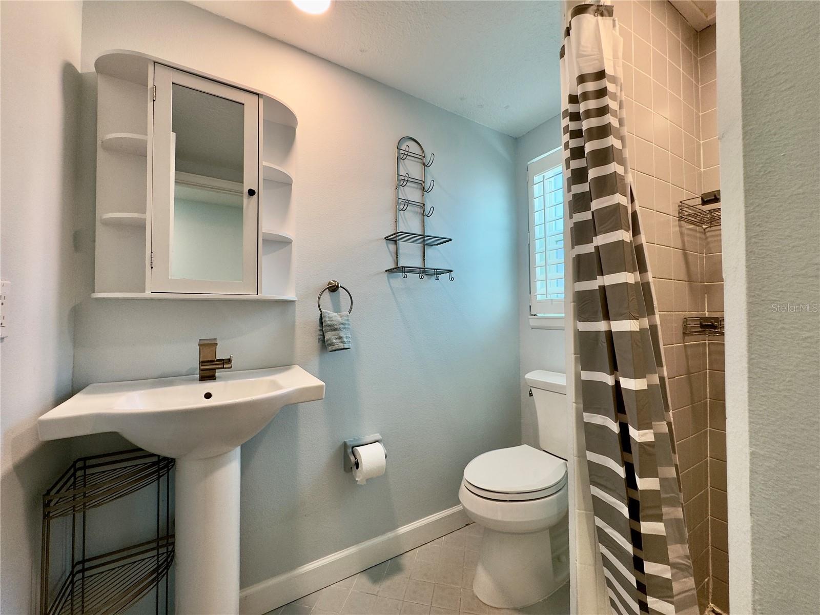 1541 N OCEAN SHORE BLVD #B, FLAGLER BEACH, FL, 32136