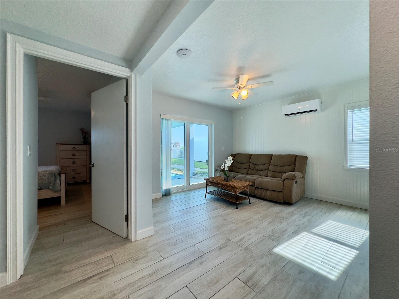 1541 N OCEAN SHORE BLVD #B, FLAGLER BEACH, FL, 32136