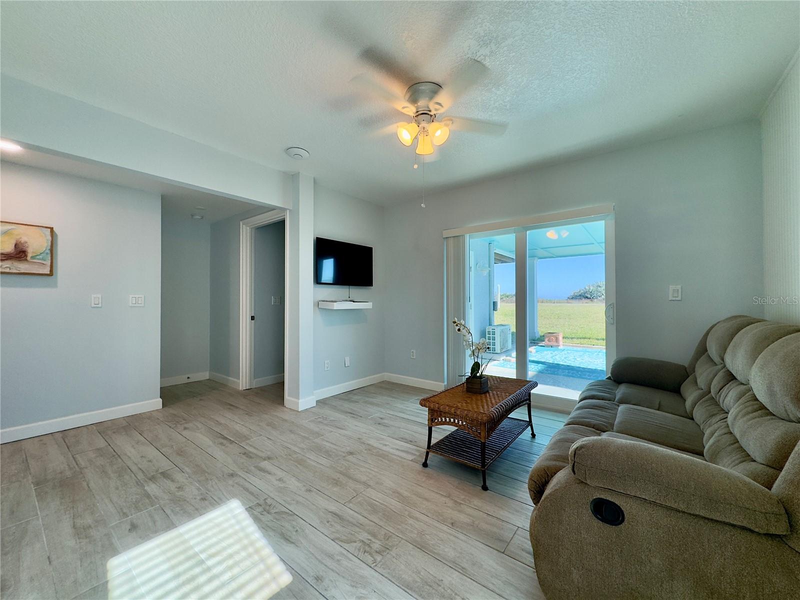 1541 N OCEAN SHORE BLVD #B, FLAGLER BEACH, FL, 32136