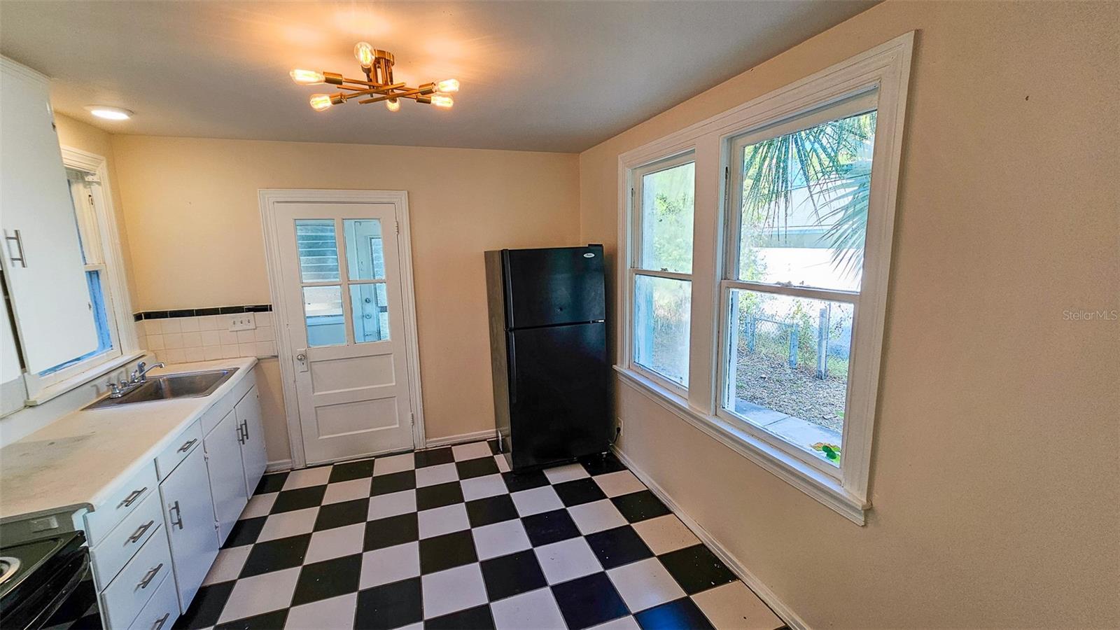 617 NEWTON AVE S, ST PETERSBURG, FL, 33701