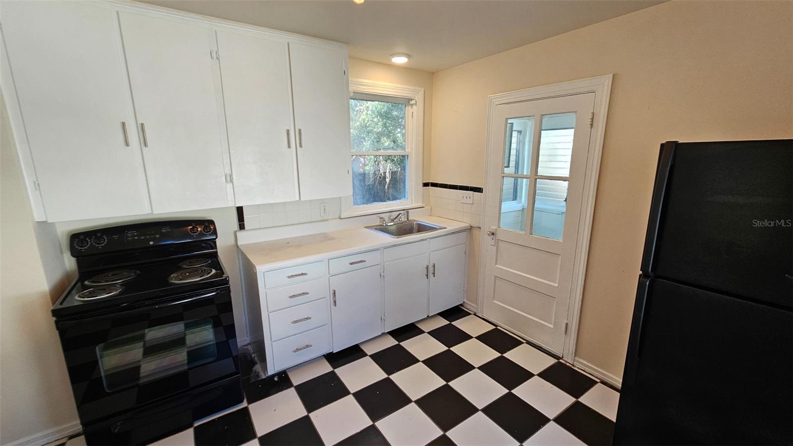 617 NEWTON AVE S, ST PETERSBURG, FL, 33701