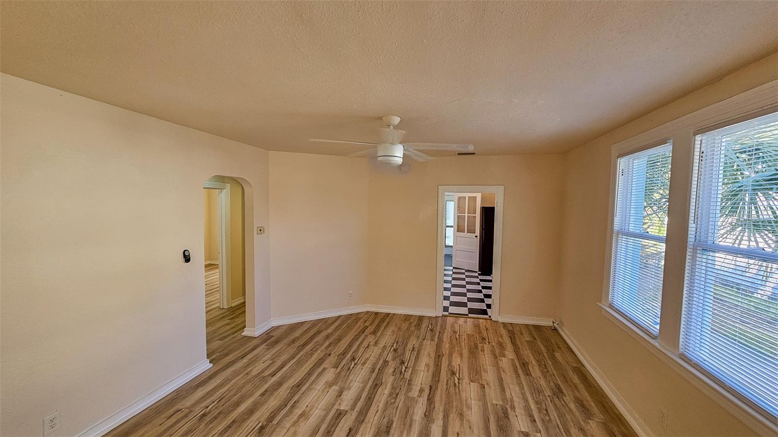 617 NEWTON AVE S, ST PETERSBURG, FL, 33701