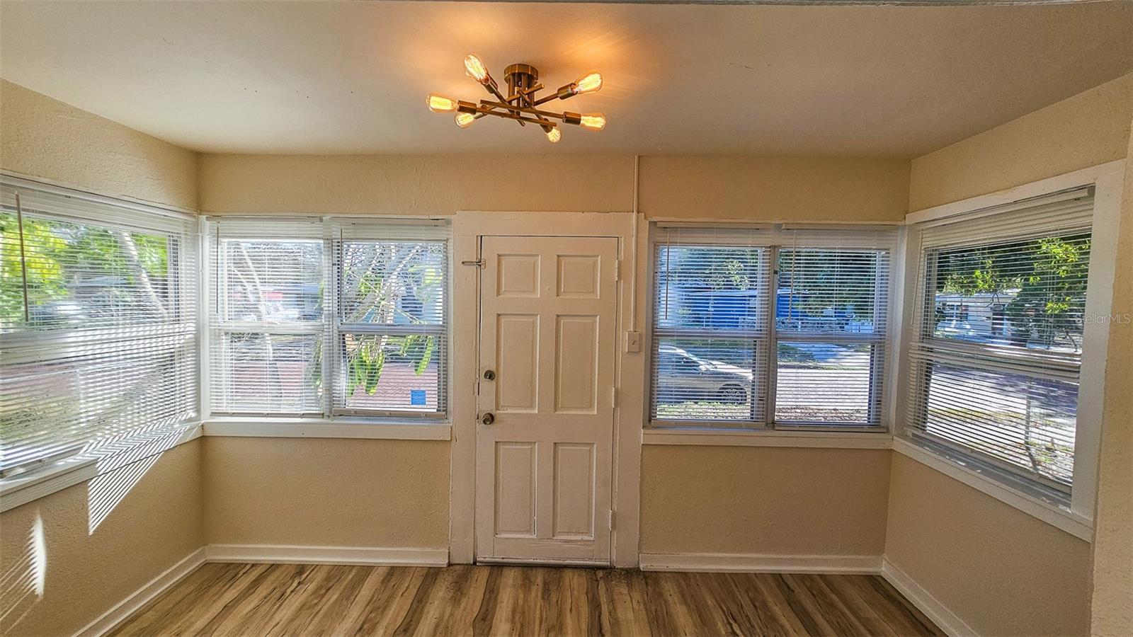 617 NEWTON AVE S, ST PETERSBURG, FL, 33701