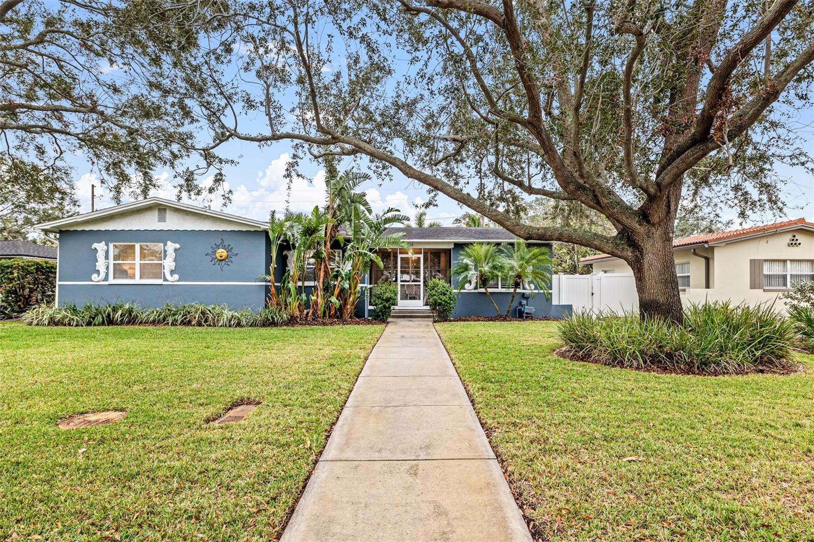 818 37TH AVE NE, ST PETERSBURG, FL, 33704
