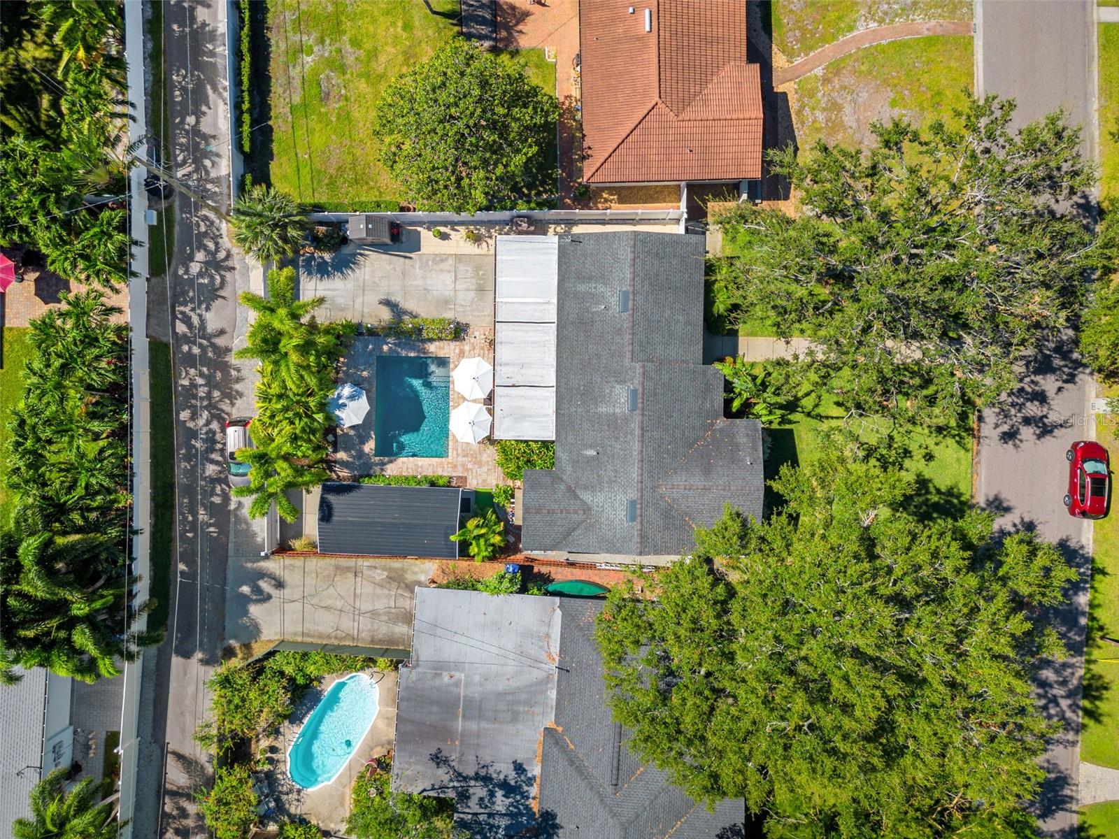 818 37TH AVE NE, ST PETERSBURG, FL, 33704