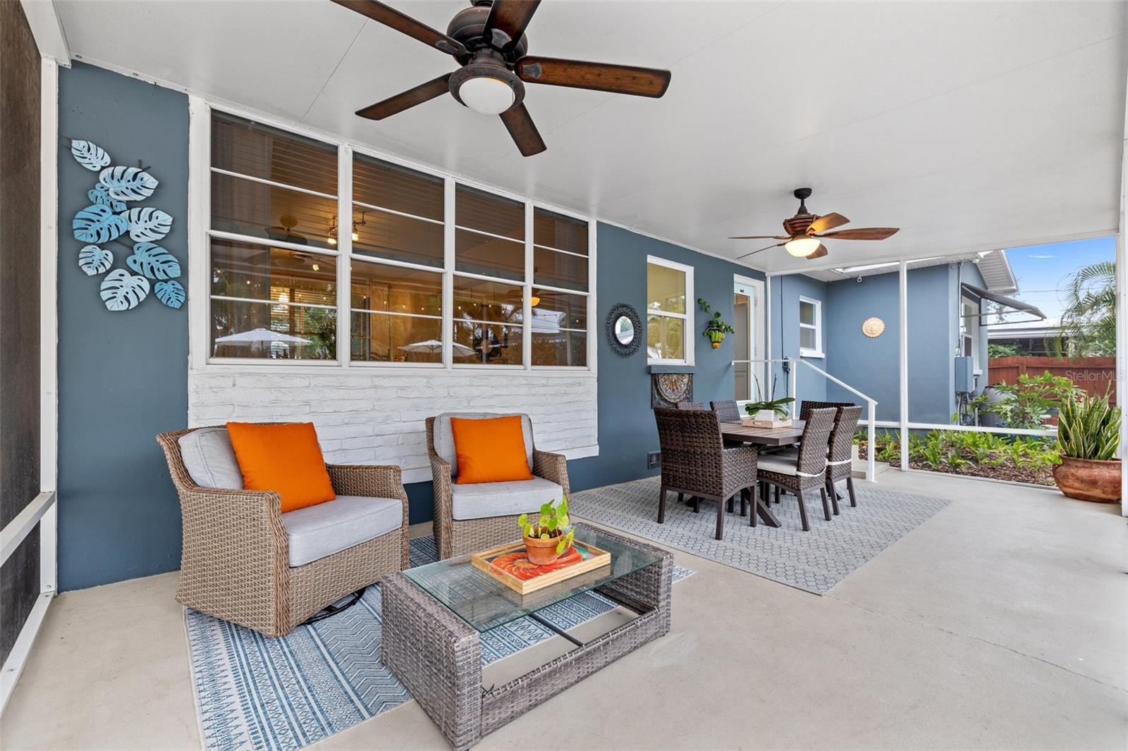 818 37TH AVE NE, ST PETERSBURG, FL, 33704
