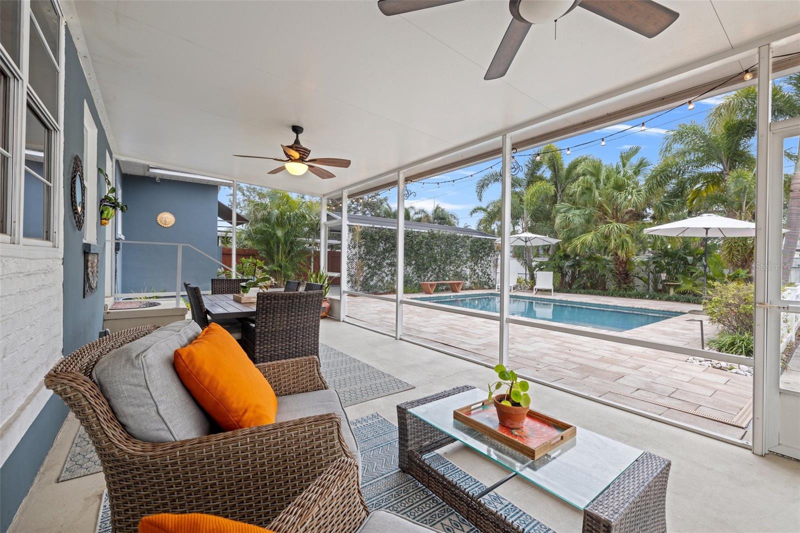 818 37TH AVE NE, ST PETERSBURG, FL, 33704