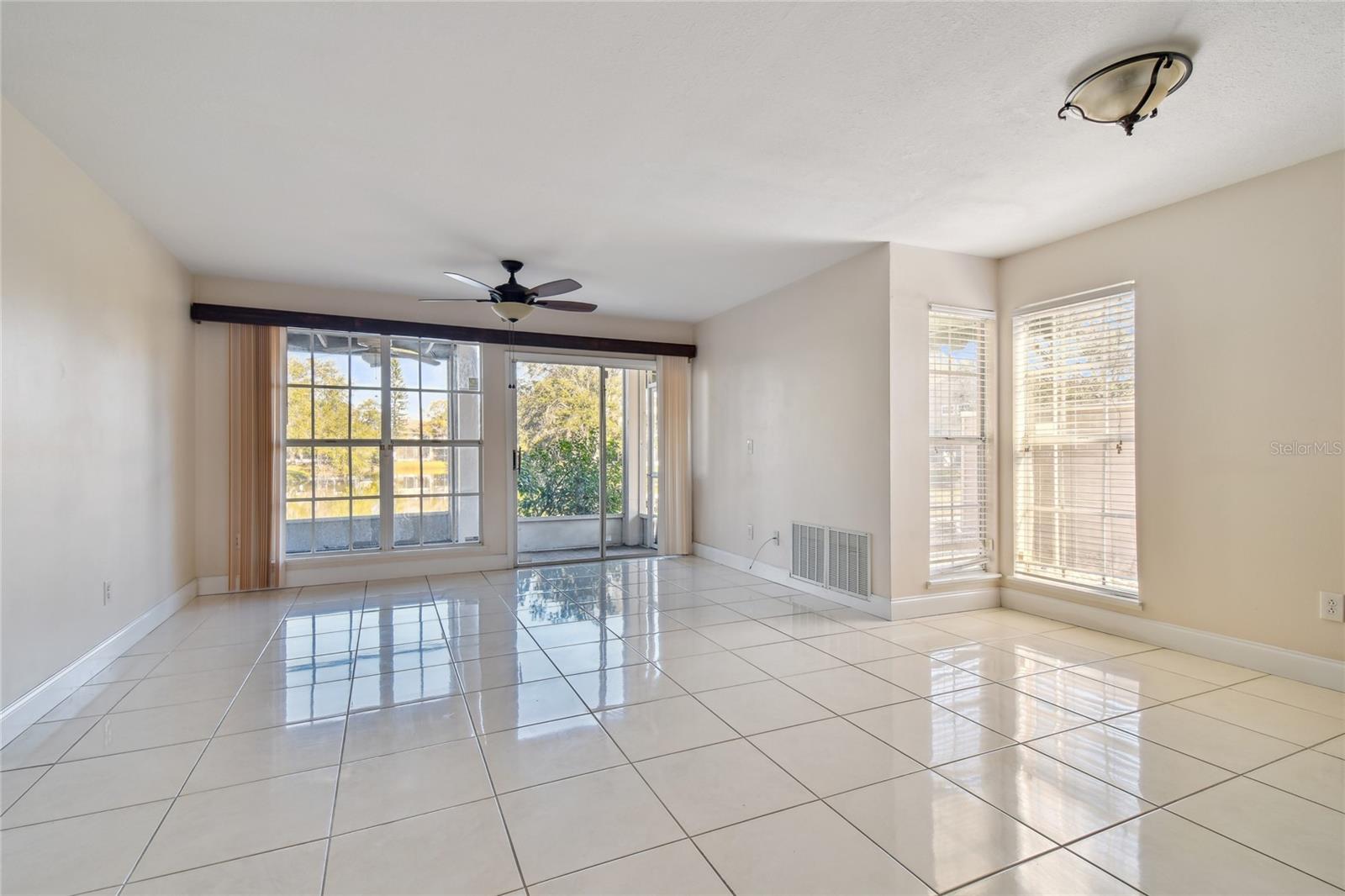 6909 LAKE PLACE CT, TAMPA, FL, 33634