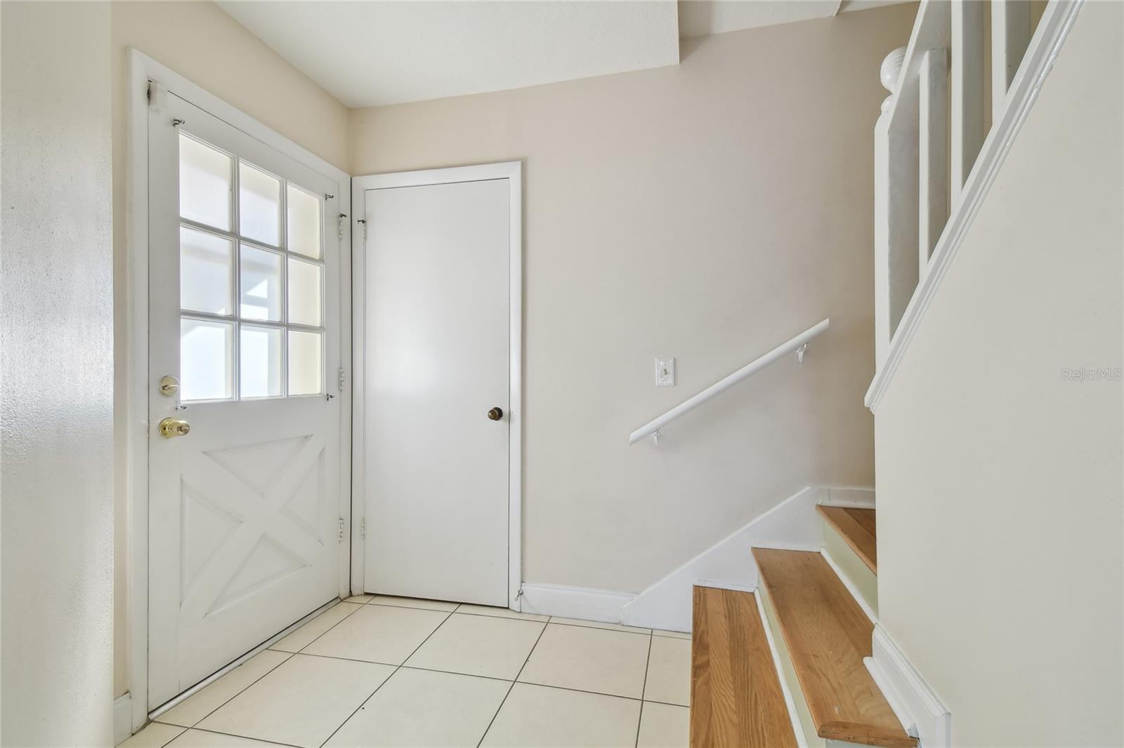 6909 LAKE PLACE CT, TAMPA, FL, 33634