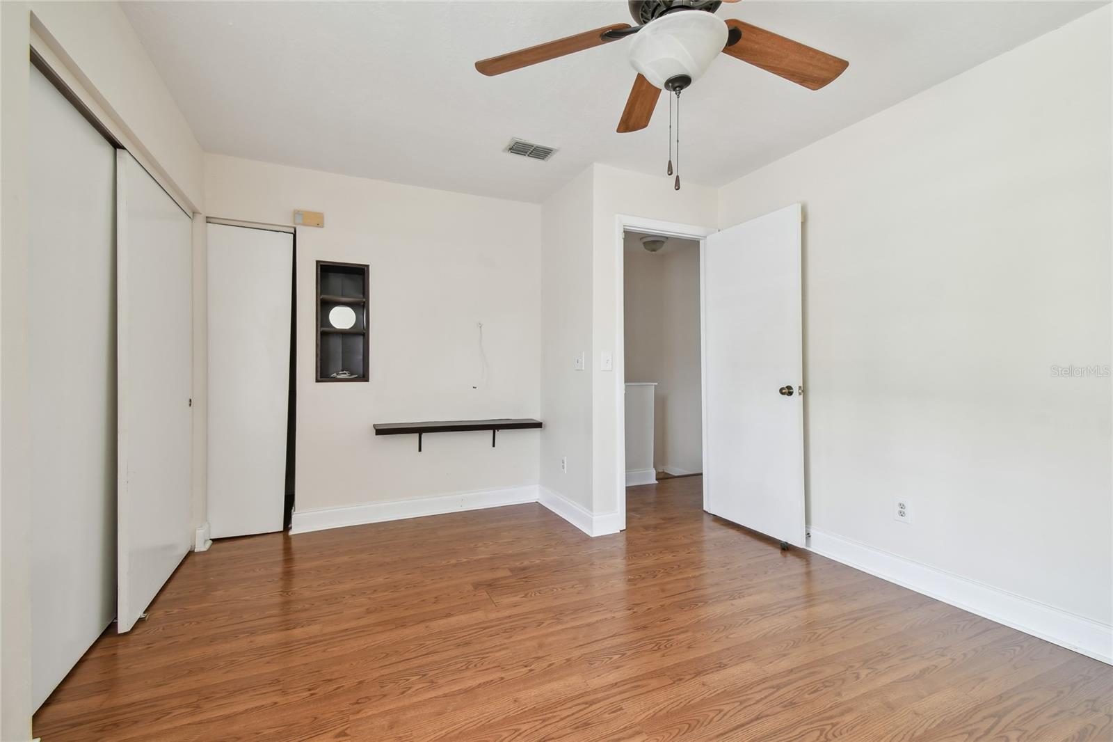 6909 LAKE PLACE CT, TAMPA, FL, 33634