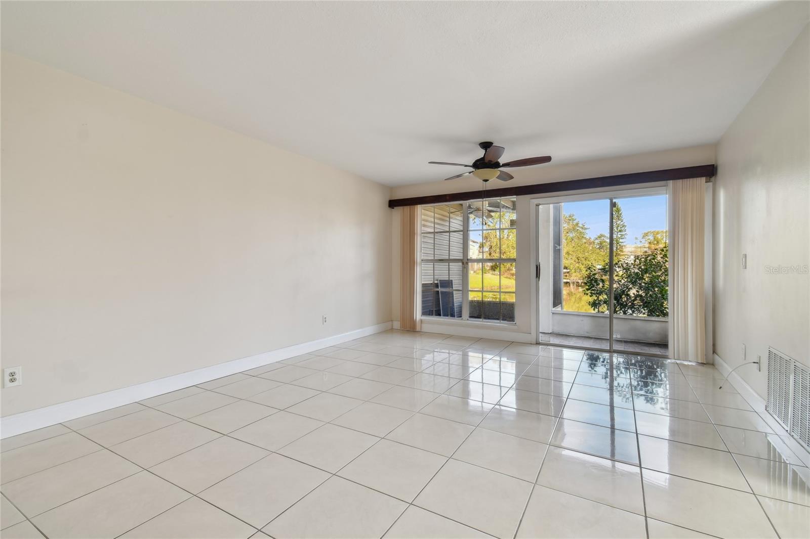 6909 LAKE PLACE CT, TAMPA, FL, 33634