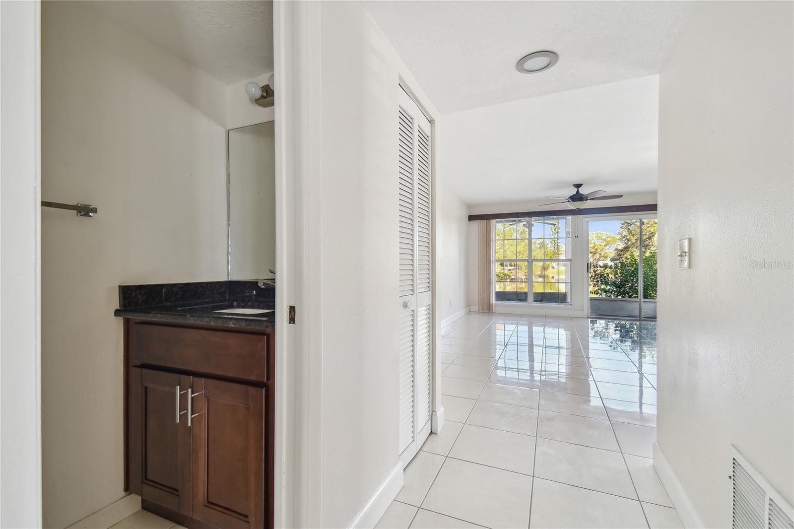 6909 LAKE PLACE CT, TAMPA, FL, 33634