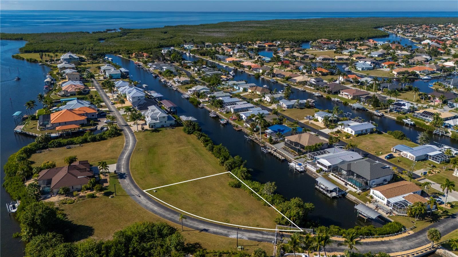 5407 SEA EDGE DR, PUNTA GORDA, FL, 33950