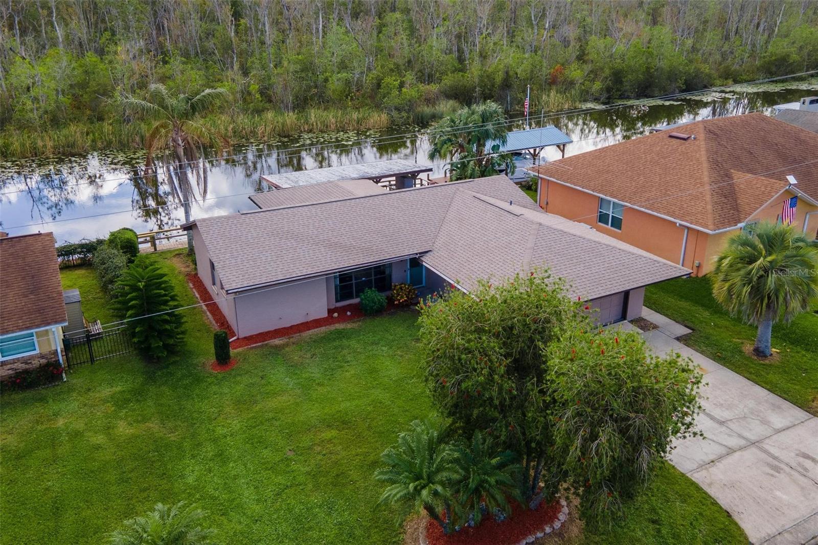 13340 COUNTRY CLUB DR, TAVARES, FL, 32778