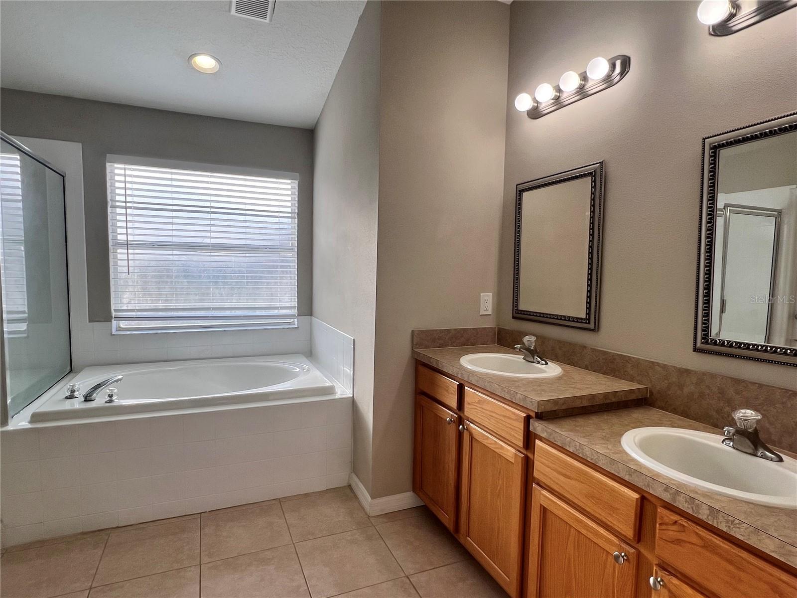 8401 CRESCENT MOON DR, NEW PORT RICHEY, FL, 34655