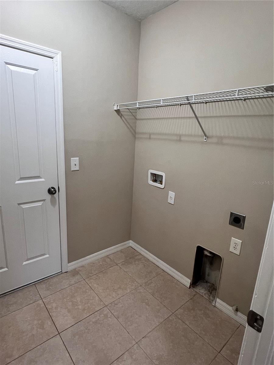 8401 CRESCENT MOON DR, NEW PORT RICHEY, FL, 34655