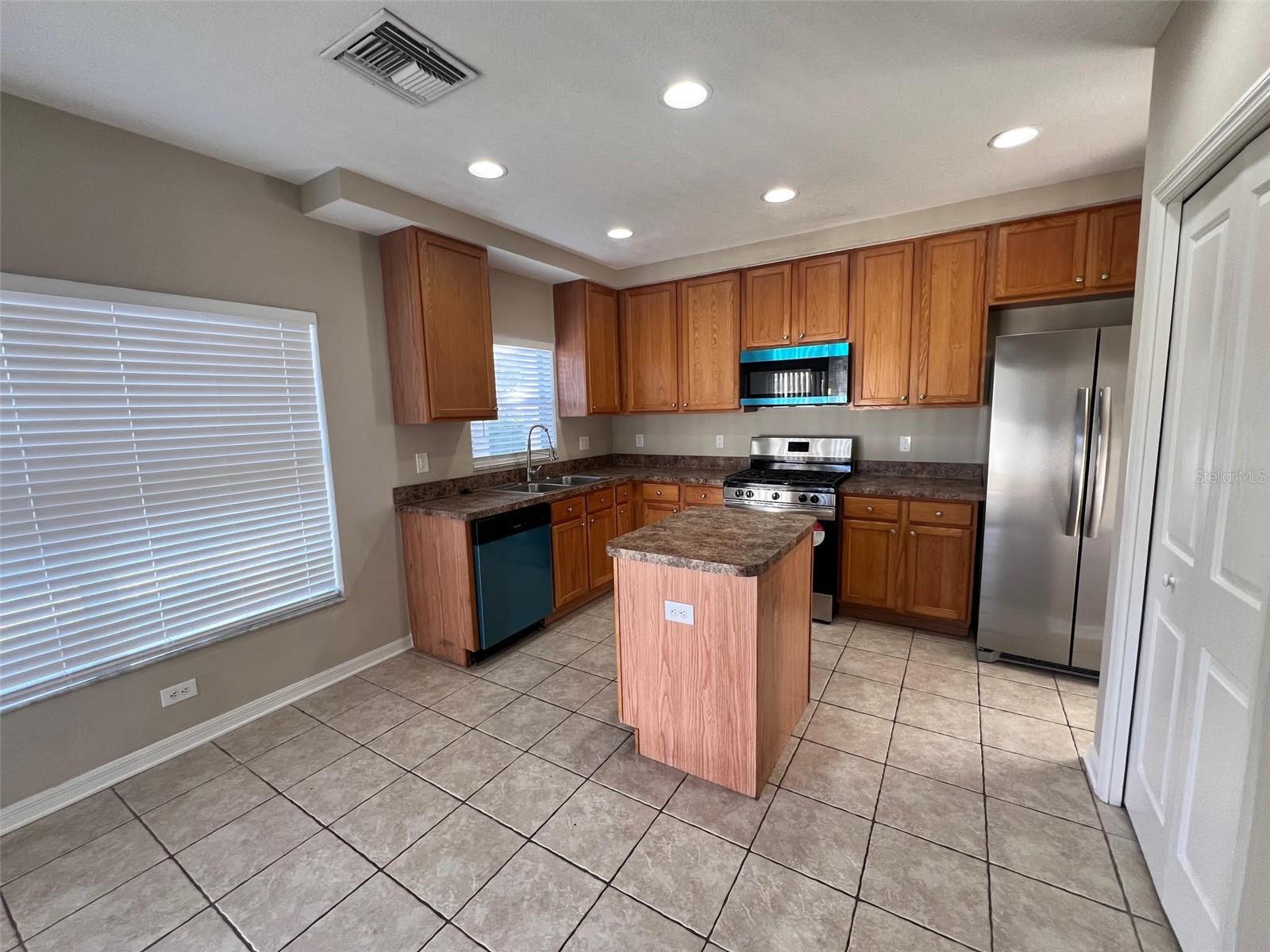8401 CRESCENT MOON DR, NEW PORT RICHEY, FL, 34655