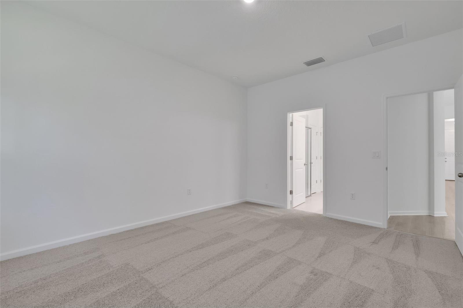 2992 SUPERMARINE RD, TAVARES, FL, 32778
