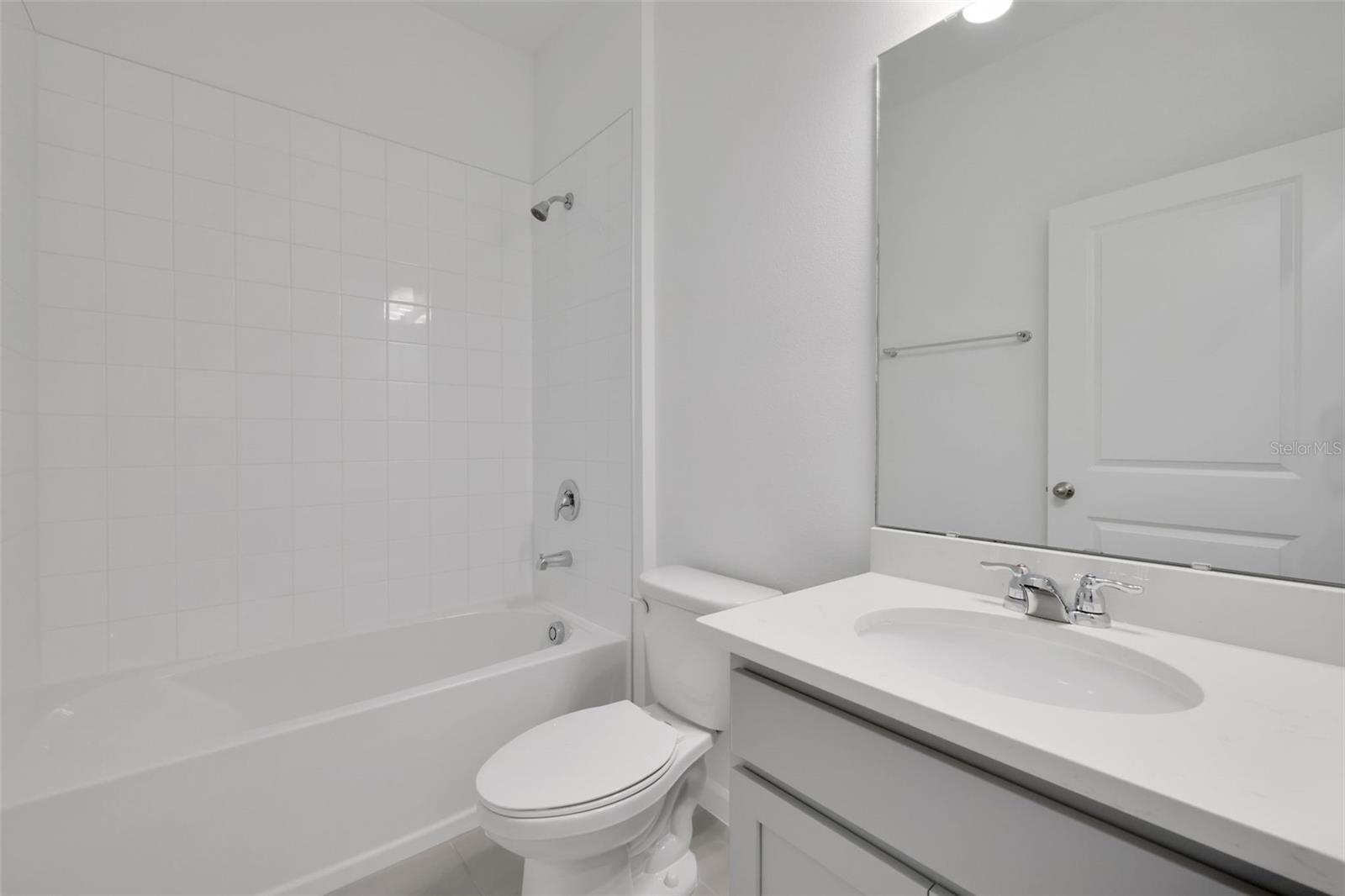 2992 SUPERMARINE RD, TAVARES, FL, 32778