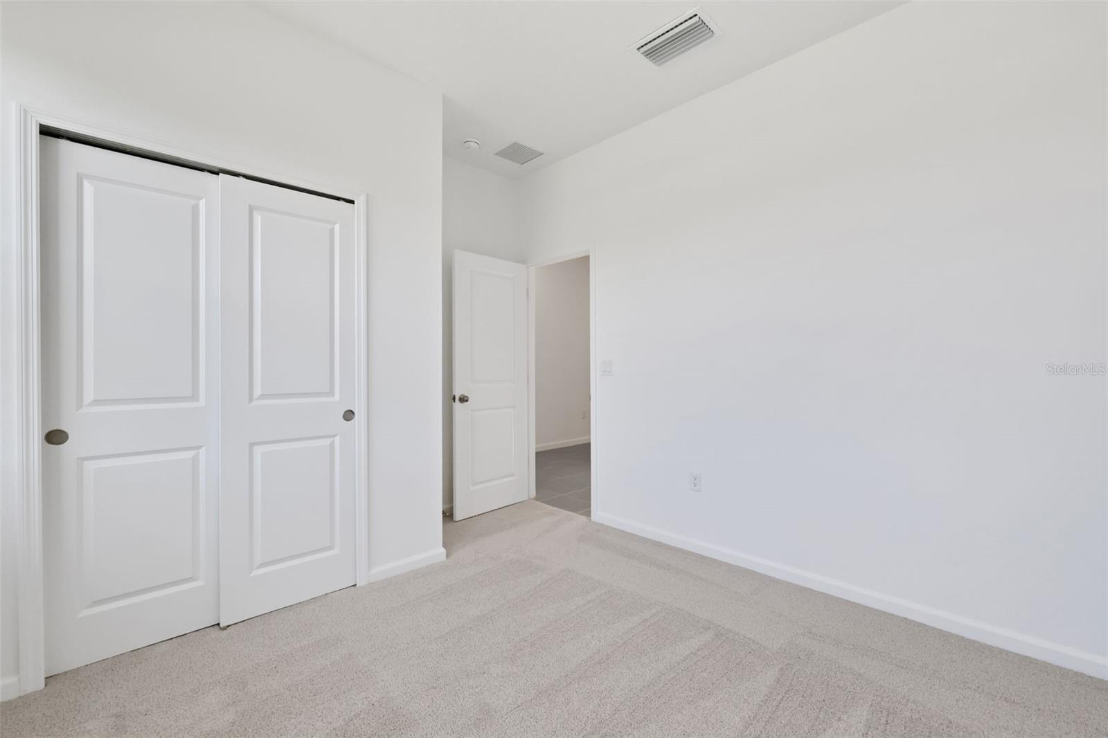 2884 SUPERMARINE RD, TAVARES, FL, 32778