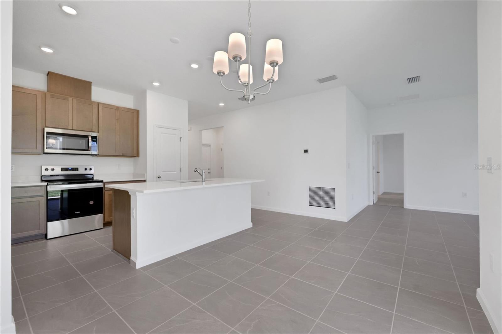 2884 SUPERMARINE RD, TAVARES, FL, 32778