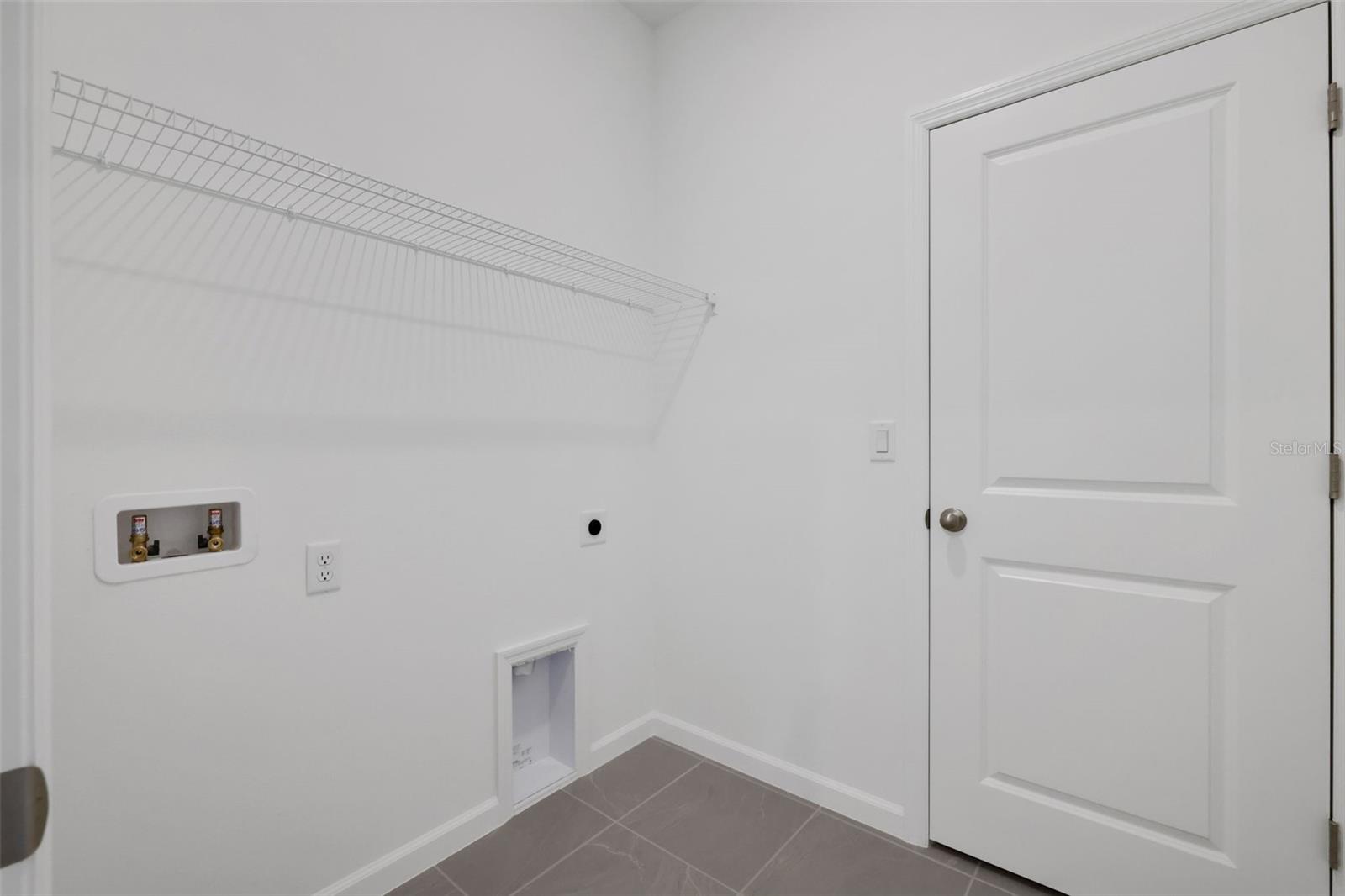 2884 SUPERMARINE RD, TAVARES, FL, 32778