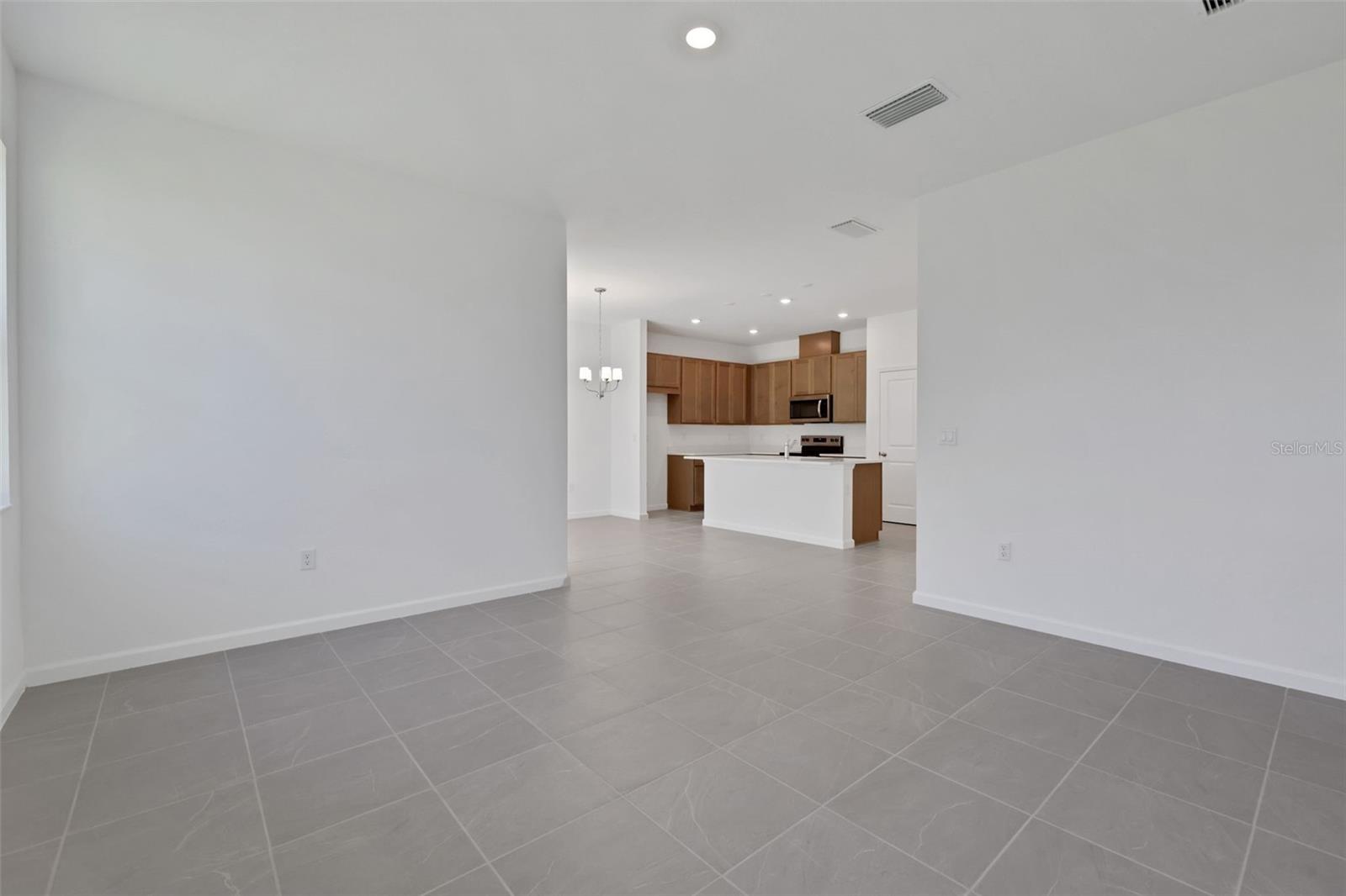 2884 SUPERMARINE RD, TAVARES, FL, 32778