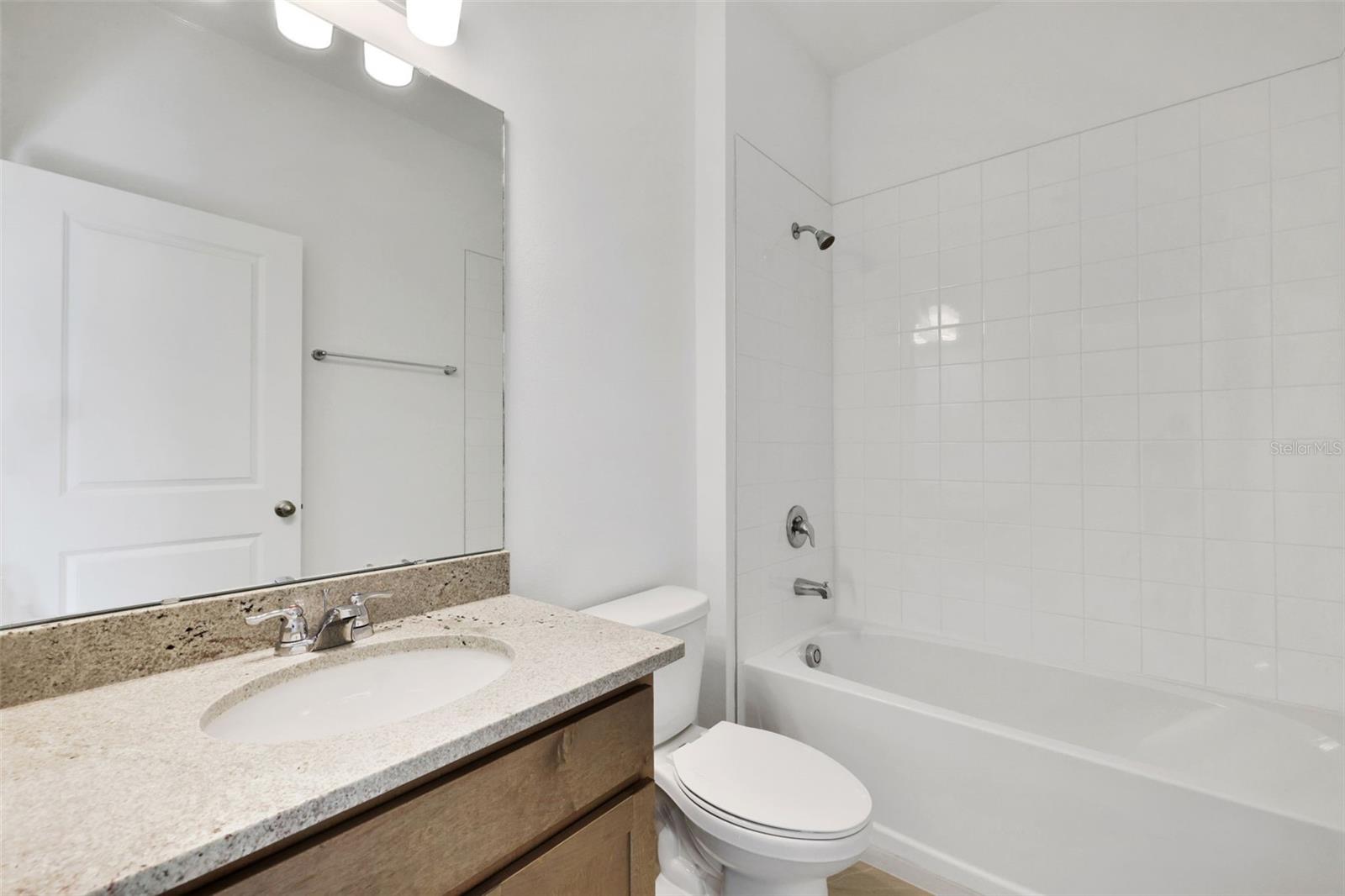 2884 SUPERMARINE RD, TAVARES, FL, 32778