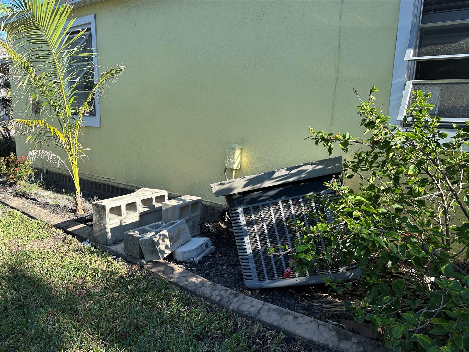 205 CHASTEEN ST, PUNTA GORDA, FL, 33950