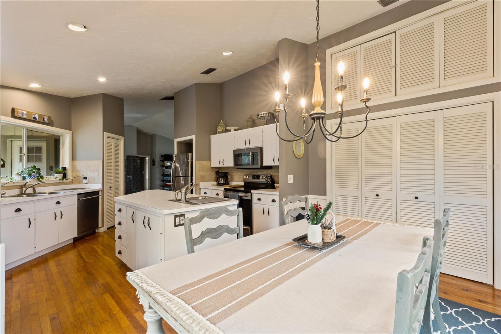 14018 PINE WOODS LN E, SARASOTA, FL, 34240