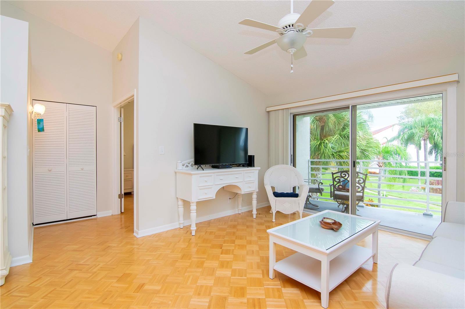 6059 BAHIA DEL MAR BLVD #233, ST PETERSBURG, FL, 33715